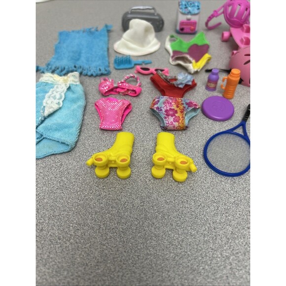 Vintage Barbie Beach Fun Accessories, Towel, Swimsuits, Sunglasses, And More - Picture 8 of 13